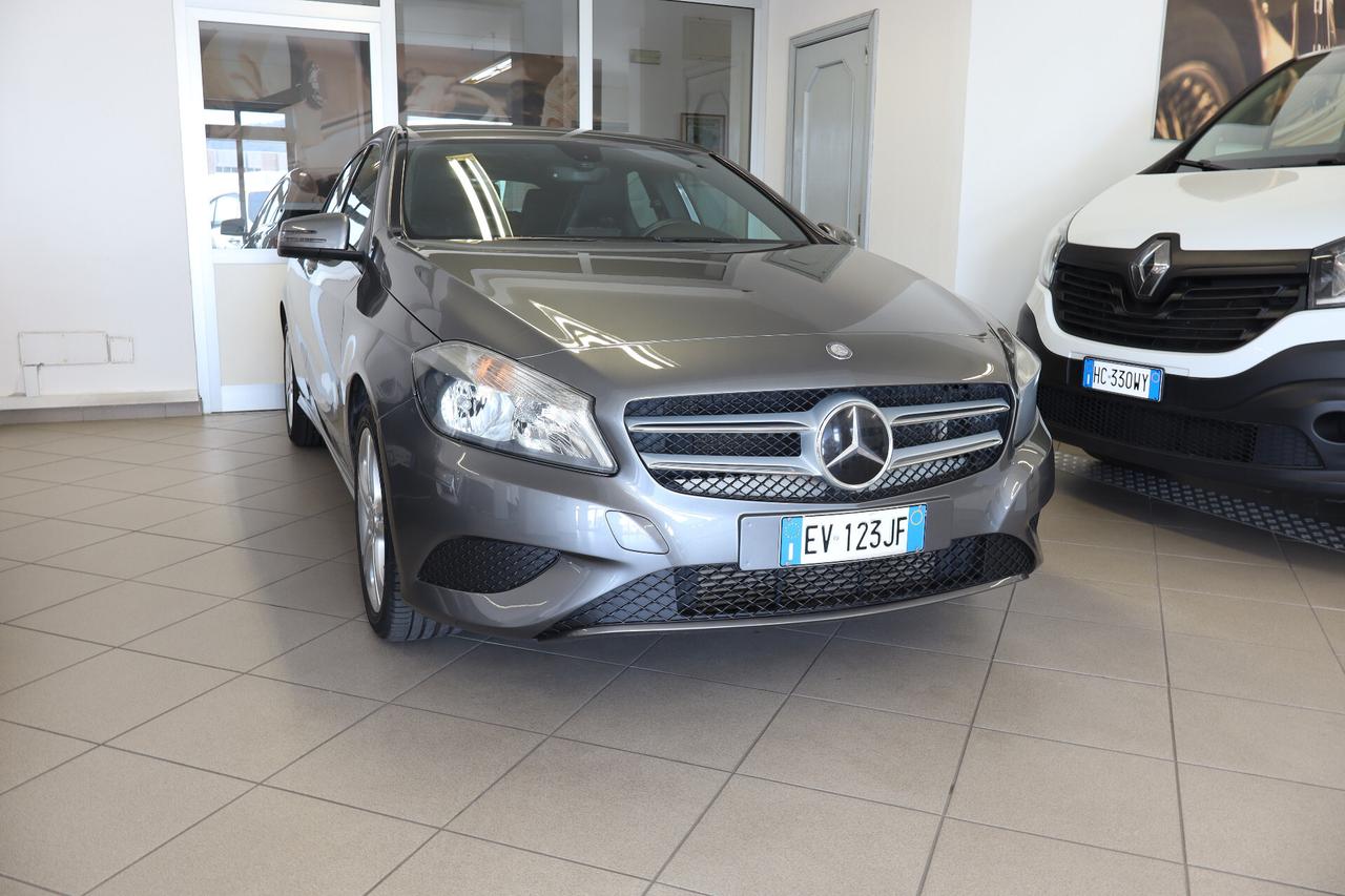 MERCEDES - BENZ A180 CDI SPORT AUTOMATICA