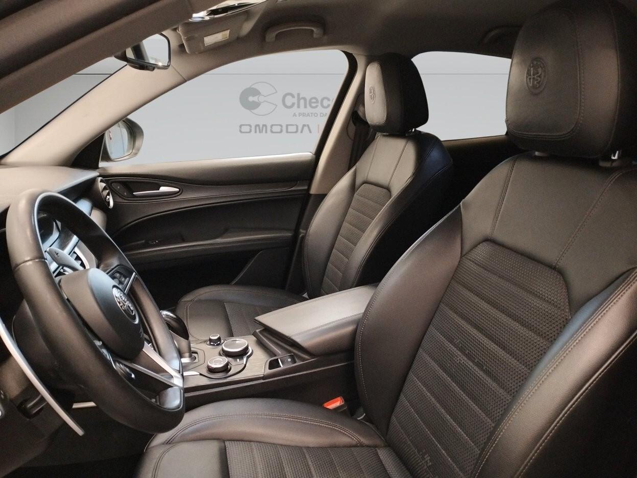 Alfa Romeo Stelvio 2.2 Turbodiesel 180 CV AT8 RWD Super