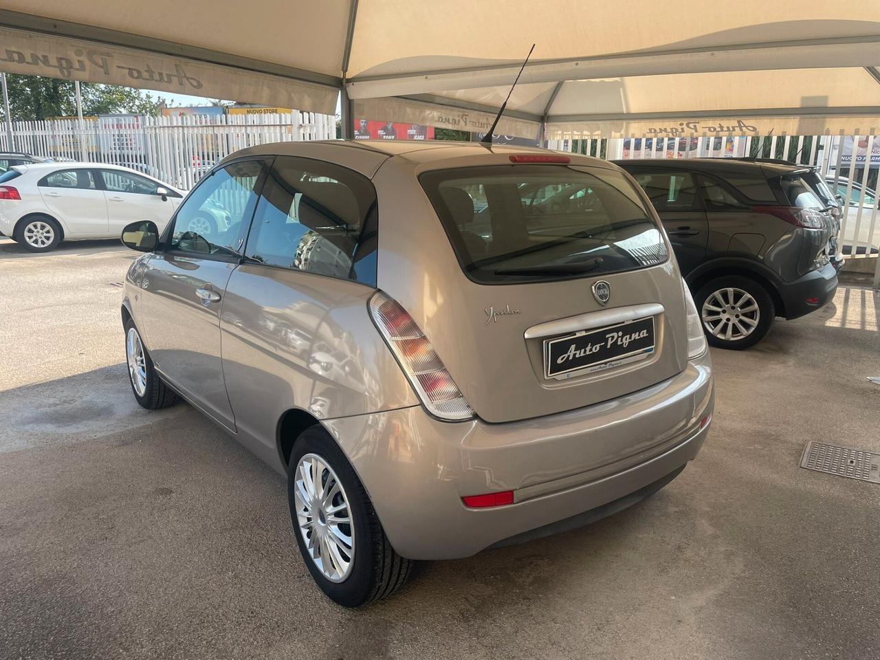 Lancia Ypsilon 1.2 Versus