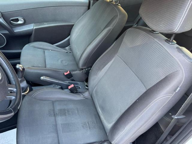 RENAULT Clio 1.2 16V 3P DYNAMIQUE