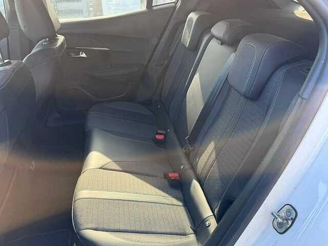 Peugeot 2008 BlueHDi 130 S&S EAT8 Allure Pack