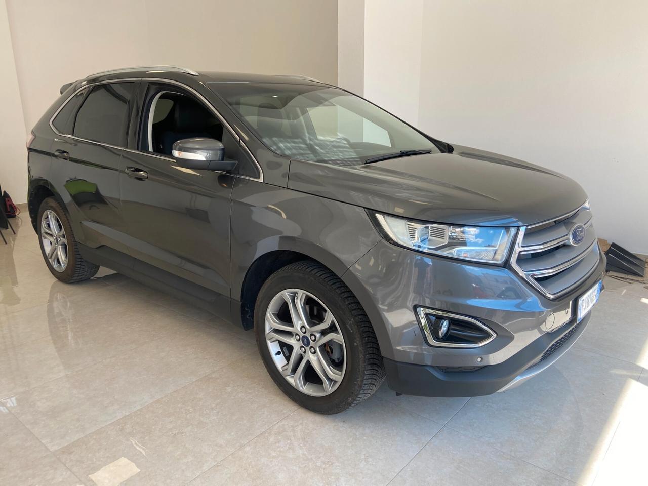 Ford Edge titanium 210 cv