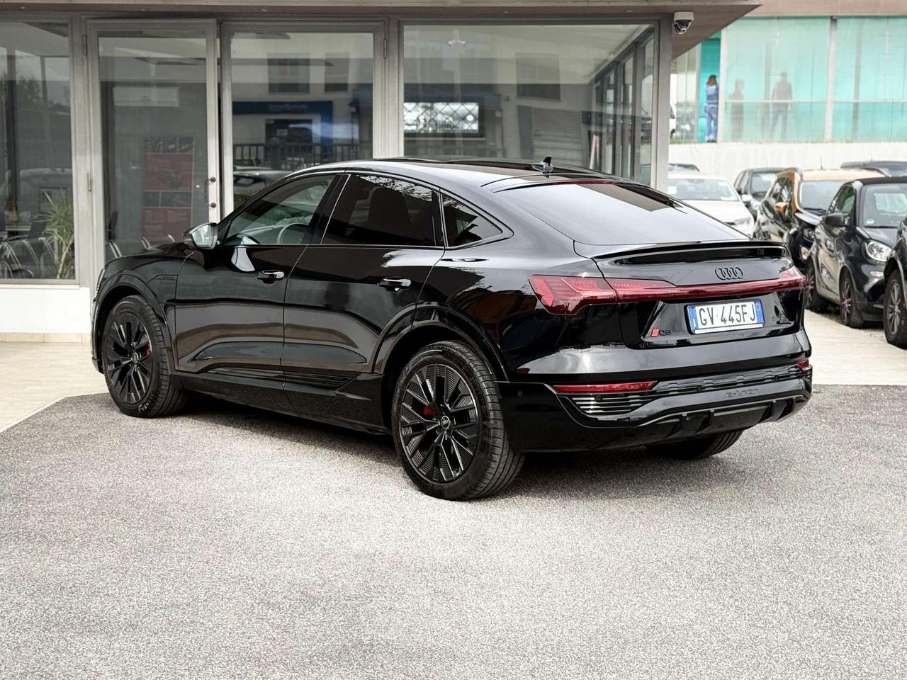 Audi Q8 e-tron Sportback 55 Quattro S Line 408 cv - 2024