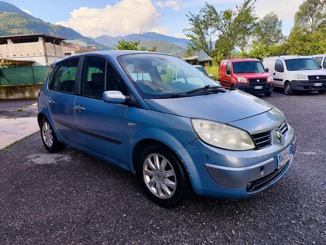 RENAULT Scenic 1.9 dCi/130CV Dynamique