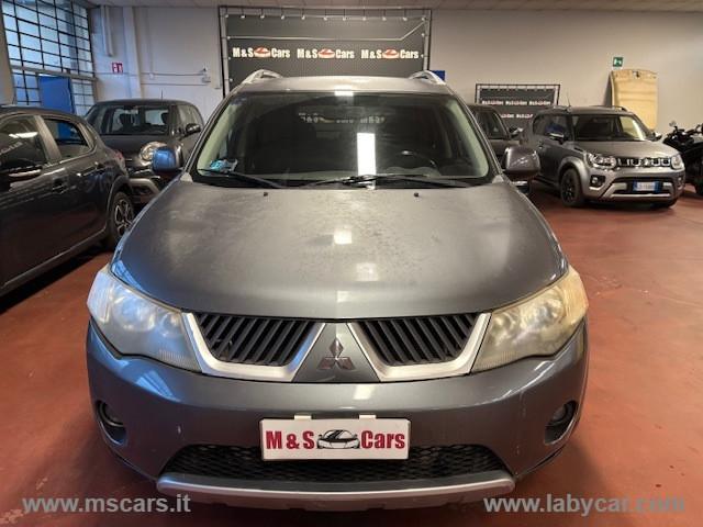 MITSUBISHI Outlander 2.2 DI-D 4WD Instyle 7p.