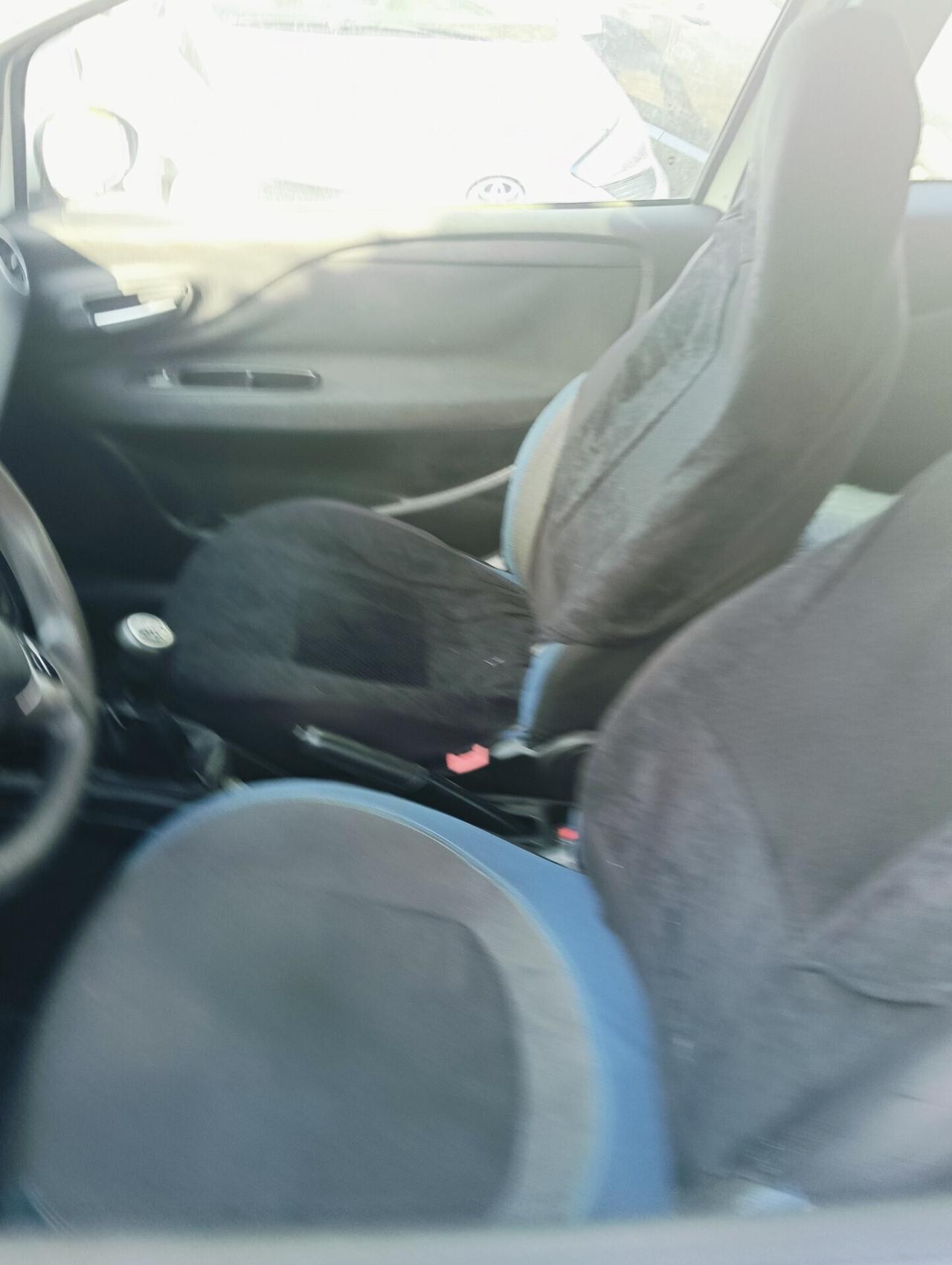 Fiat Punto 1.3 MJT II 75 CV 3/€1500