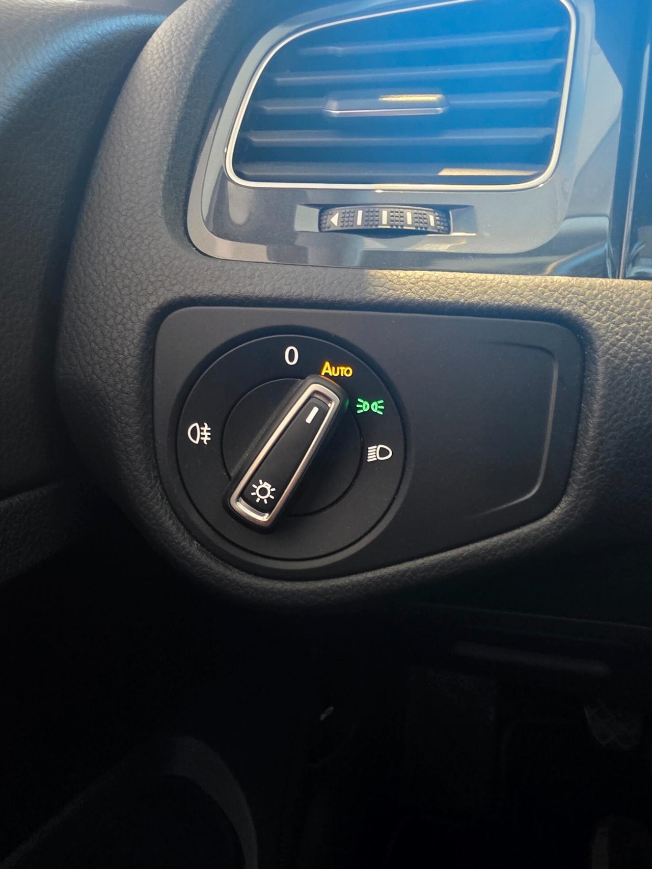 Volkswagen Golf 1.5 TGI 5p. Highline BlueMotion Technology