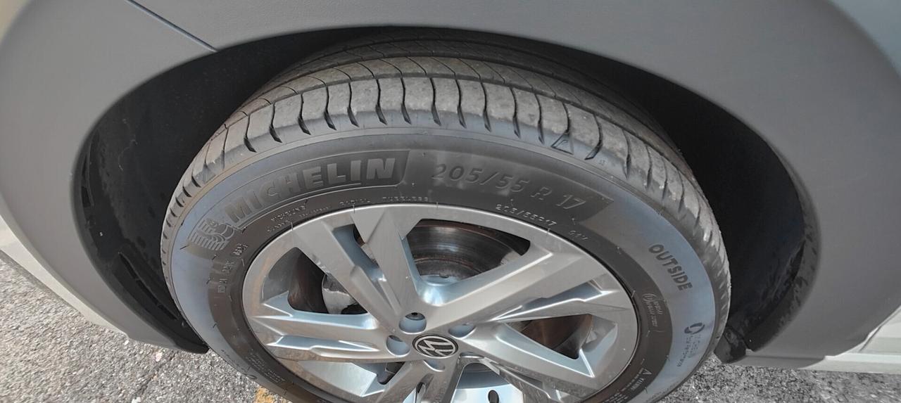 Volkswagen Taigo 1.0 TSI 115 CV DSG R-Line