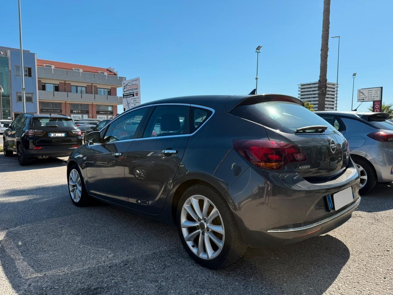 Opel Astra 1.7 CDTI 130CV EcoFLEX S&S 5 porte Cosmo
