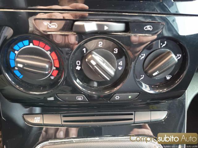 LANCIA Ypsilon 1.2 69 CV 5 porte Gold