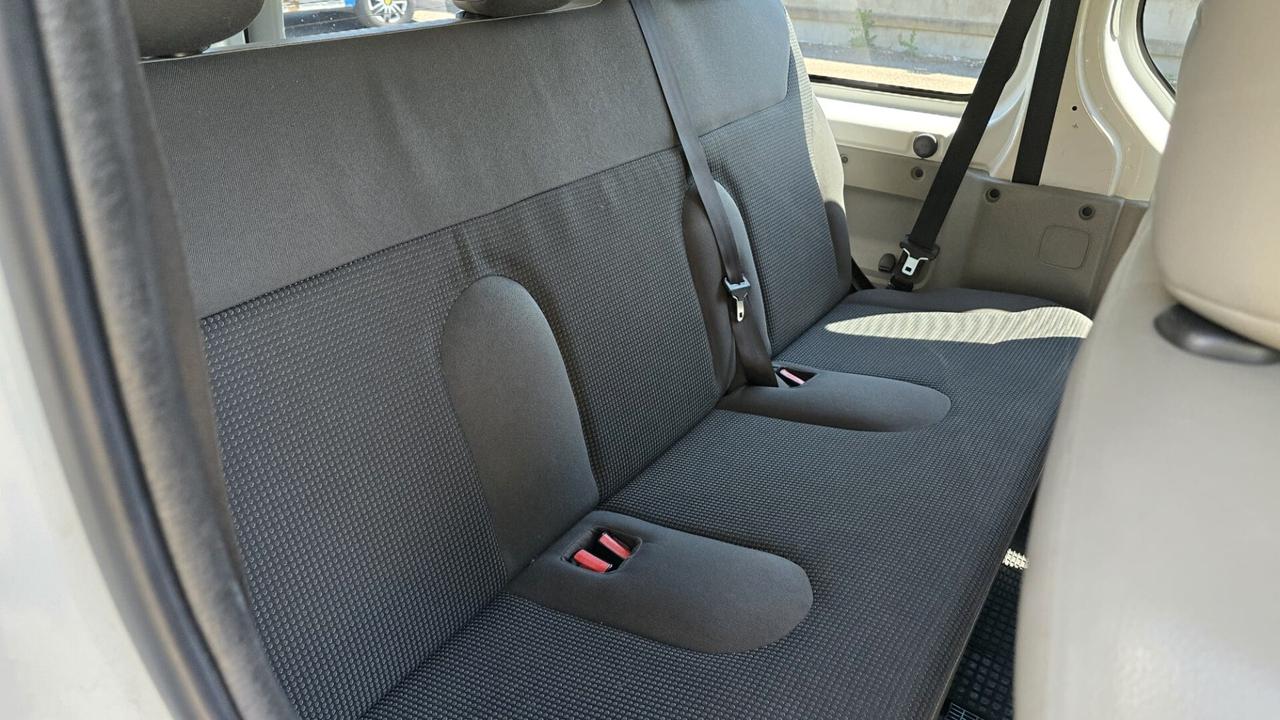 Opel Vivaro 27 2.0 CDTI 120CV PC-TN Tour Cosmo Easytronic Fap