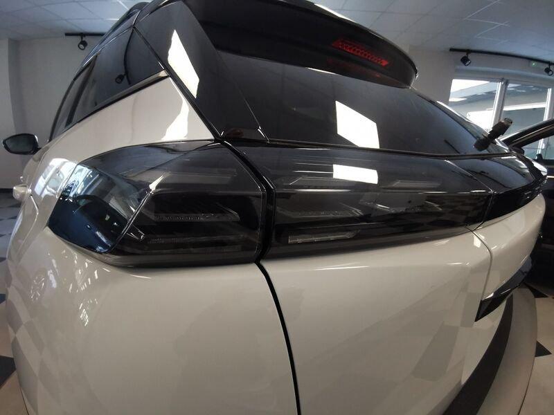 Peugeot 2008 Hybrid 145cv e-DCS6 GT auto