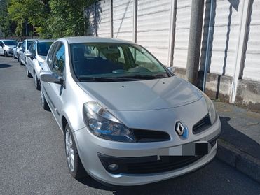 Renault Clio Storia 1.2 16V 5 porte valuto permute