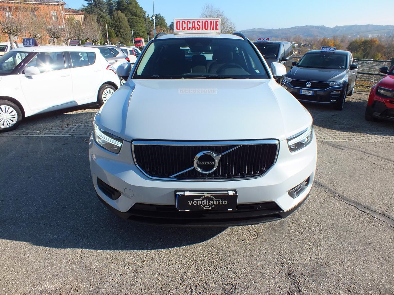 VOLVO XC40 T2 CORE 32.000 KM!