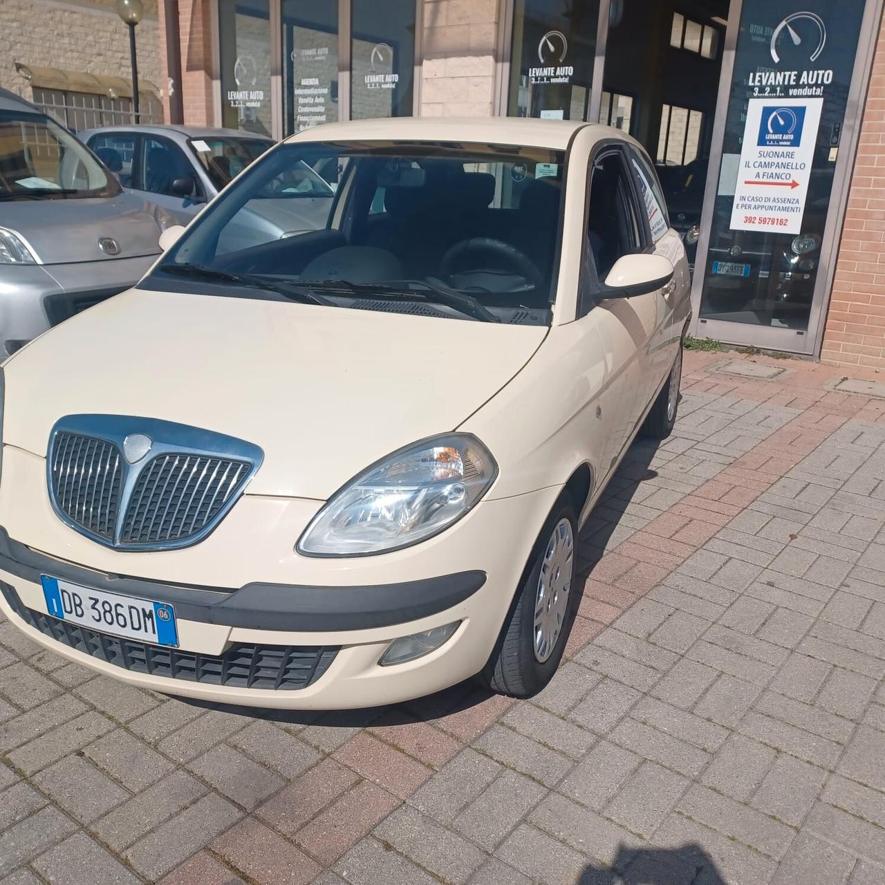 158.148KM YPSILON 1.2 NEOPATENTATI PIANTONE STERZO NUOVO