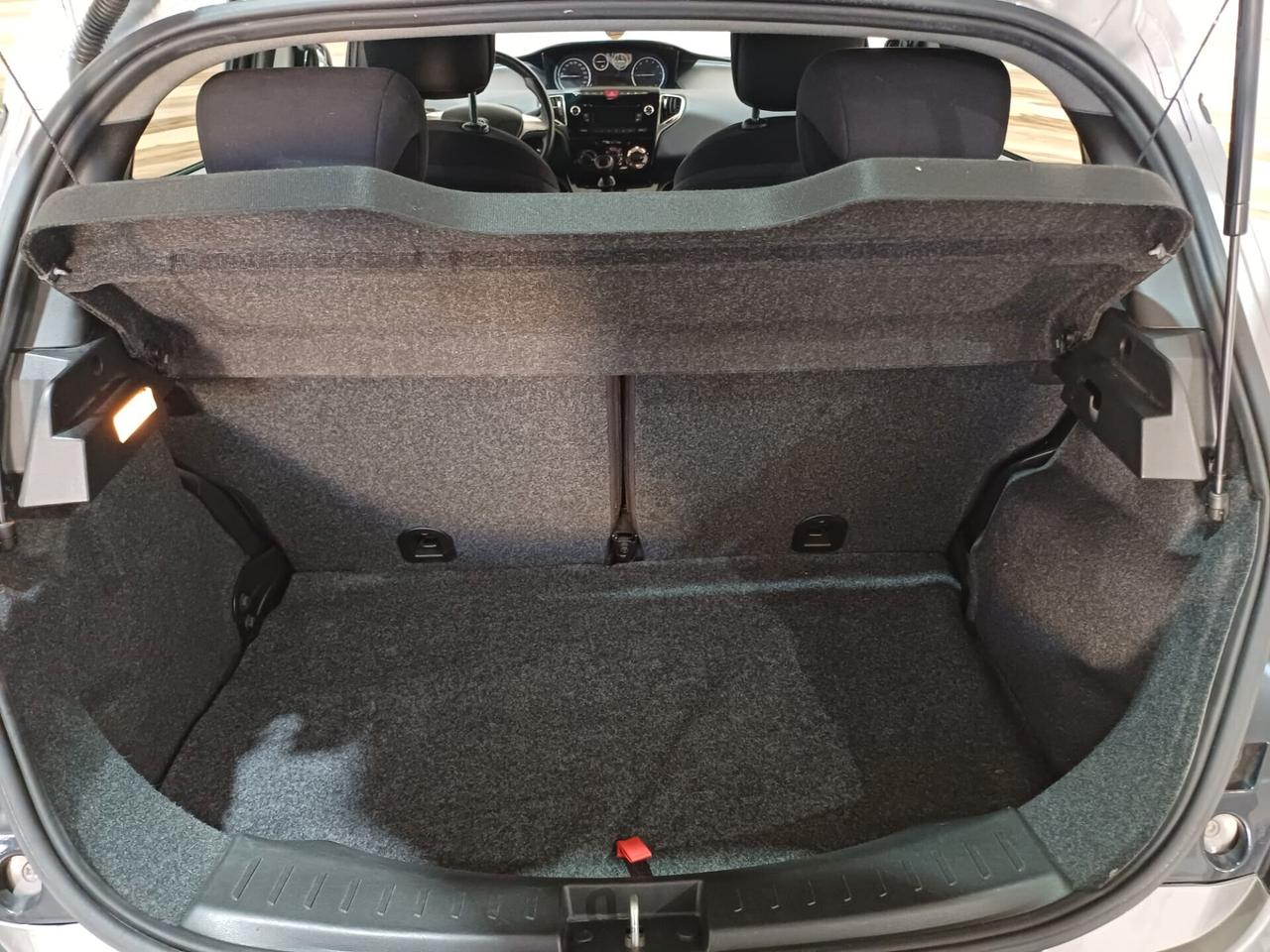 Lancia Ypsilon Benzina 0.9 twinair Metano - 2014