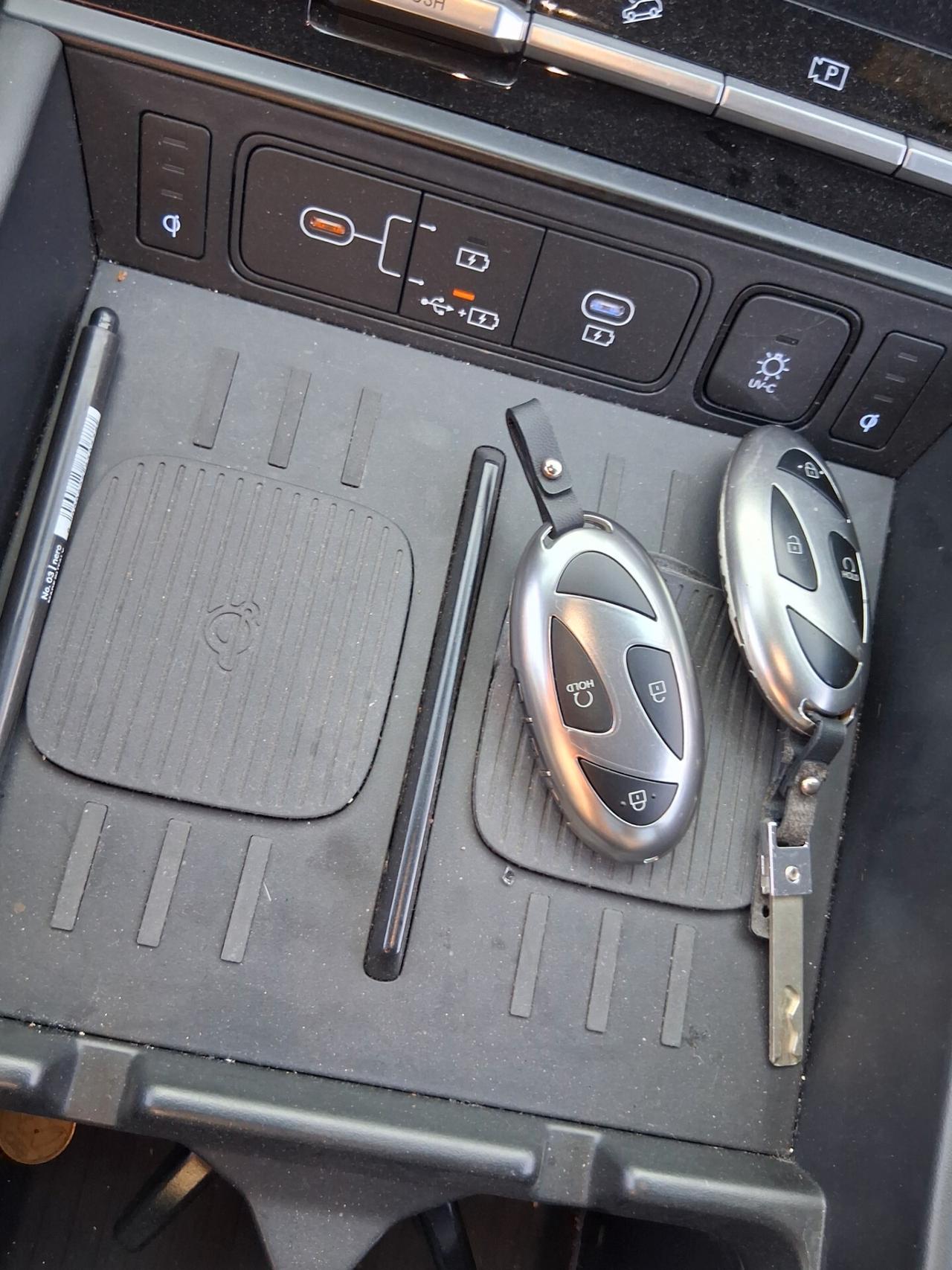 Hyundai Santa Fe 1.6 T-GDi HEV 4WD AT 7 posti Business