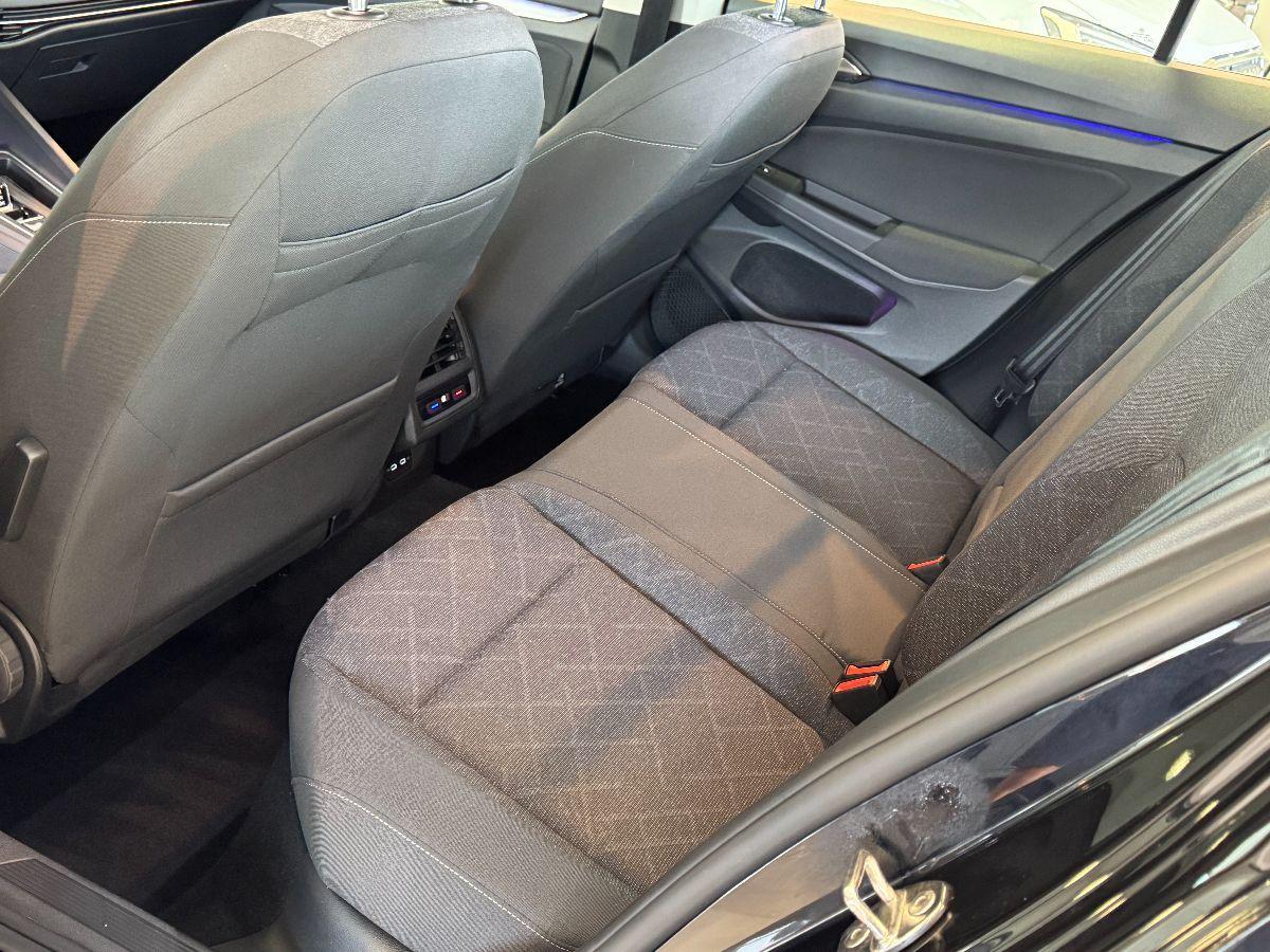 VOLKSWAGEN Golf 8 2.0 TDI 115 CV DSG Style
