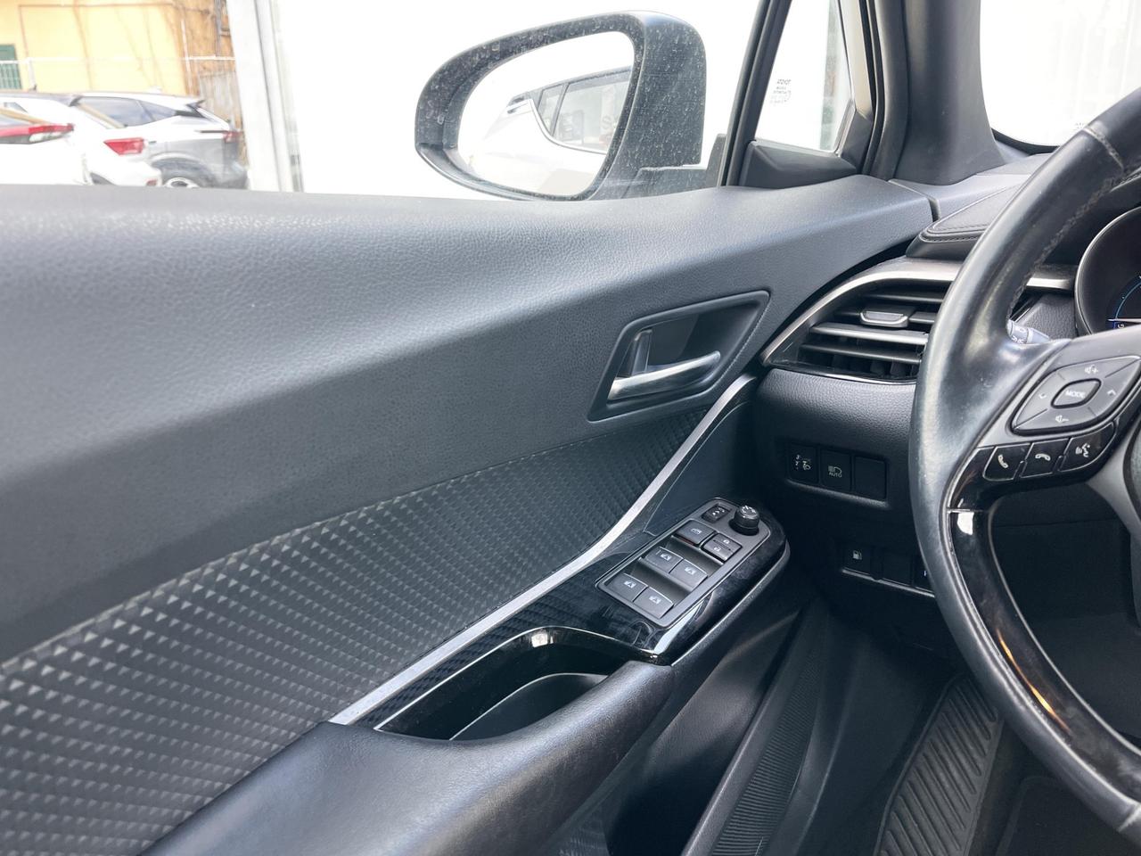 Toyota C-HR 1.8 Hybrid 98CV E6 Neo - 2017