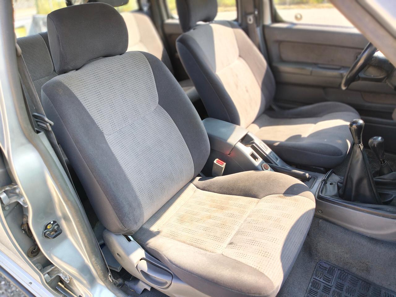 Nissan Navara Double Cab 2.5 td 133cv