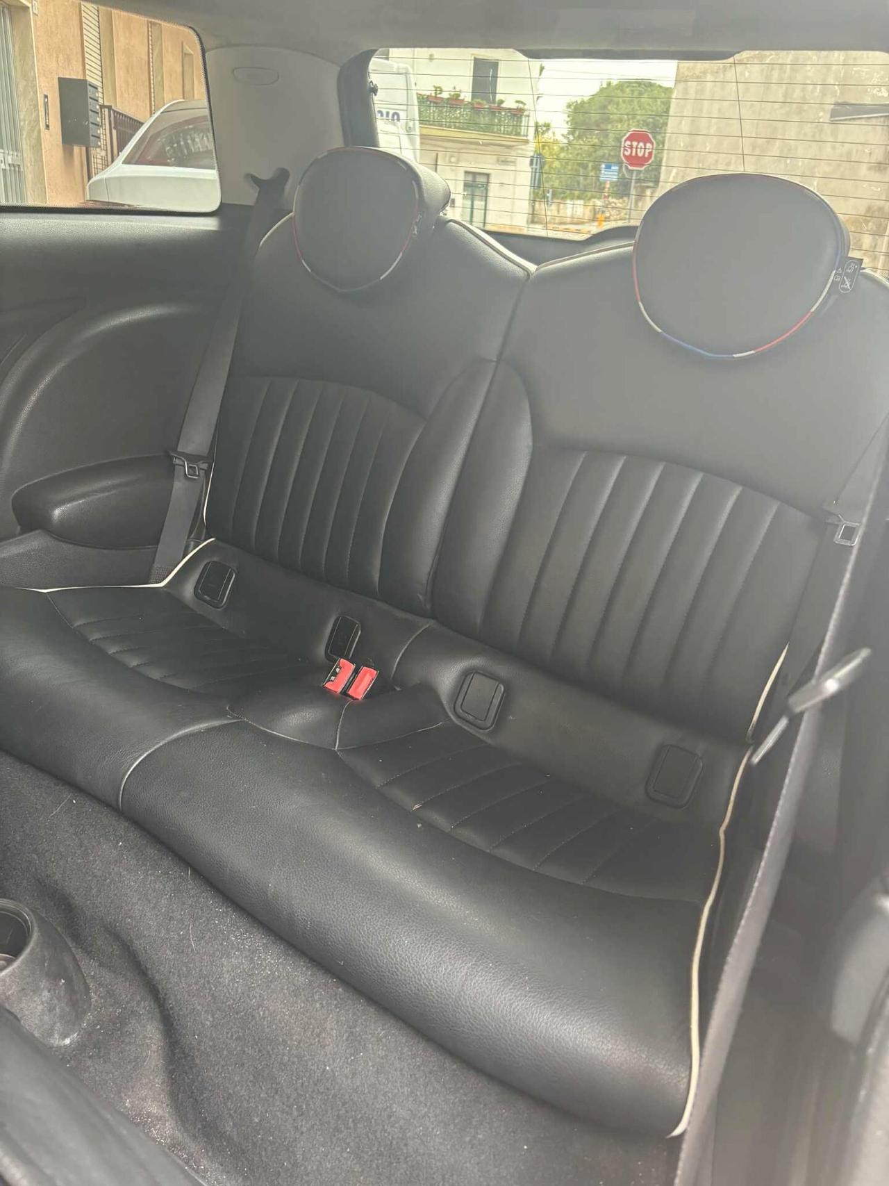 Mini 1.6 16V Cooper D