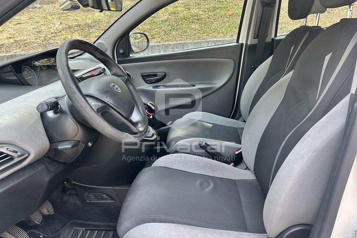 LANCIA Ypsilon 1.2 69 CV 5 porte GPL Ecochic Silver