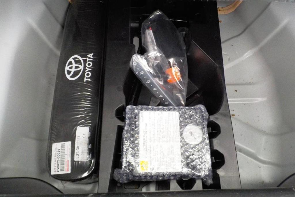 Toyota Aygo Connect 1.0 VVT-i 72 CV 5 porte x-play