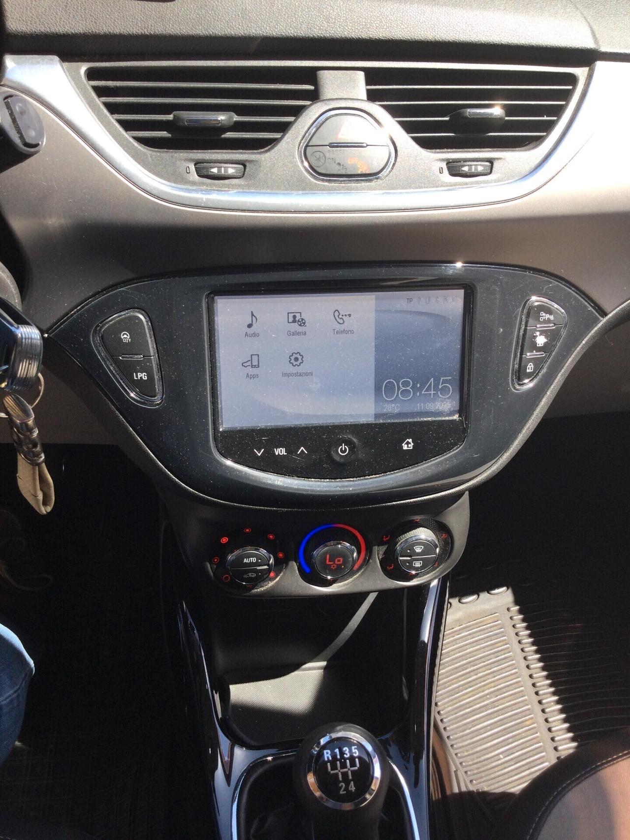 Opel Corsa 1.4 90CV GPL Tech 5 porte Cosmo