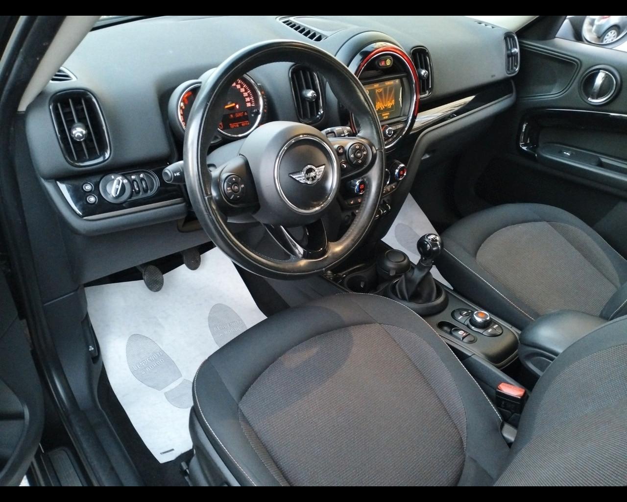 MINI Mini Countrym.(F60) Mini 2.0 Cooper D Boos...