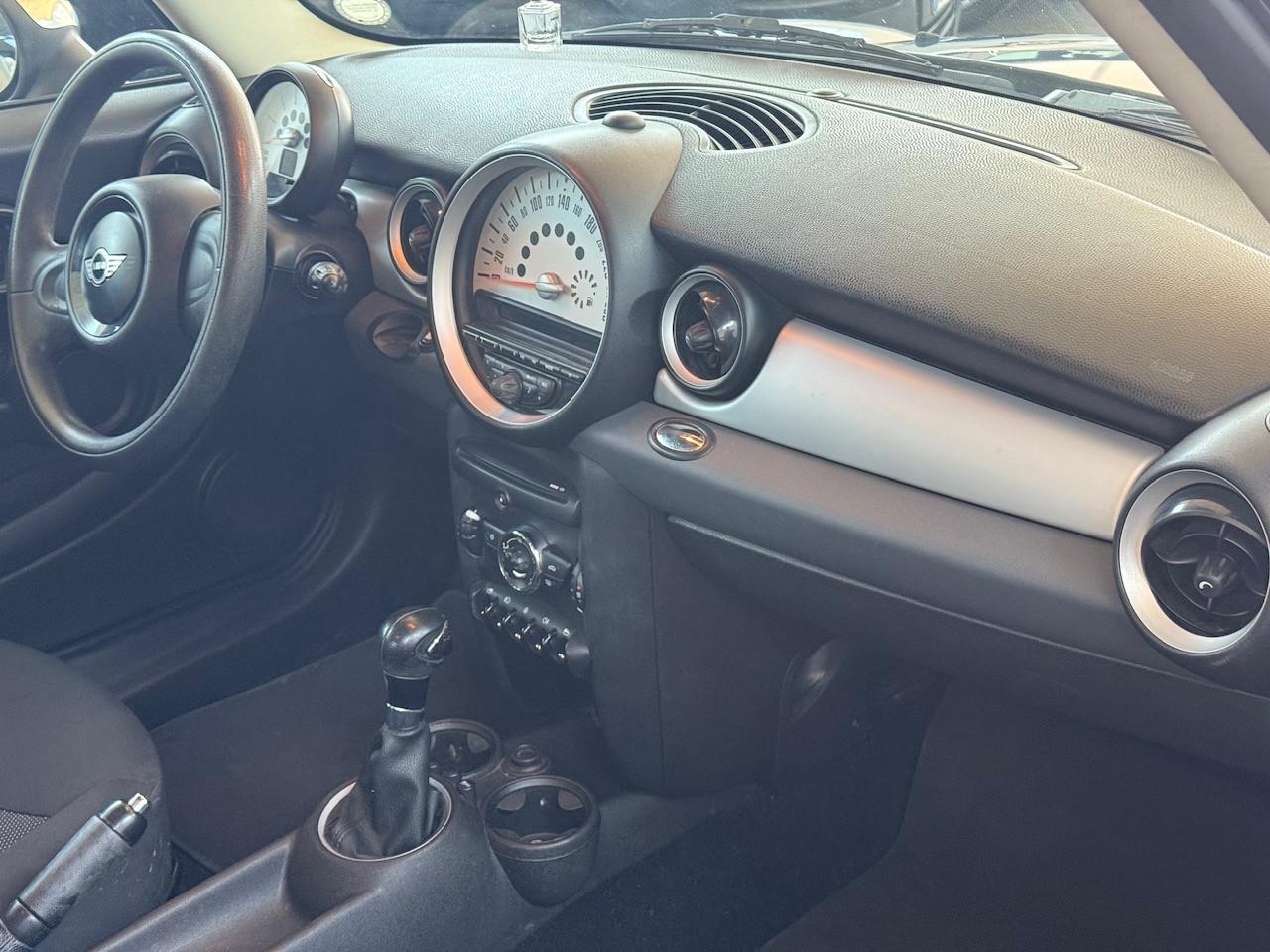 Mini Cooper D 2.0 110cv Automatica