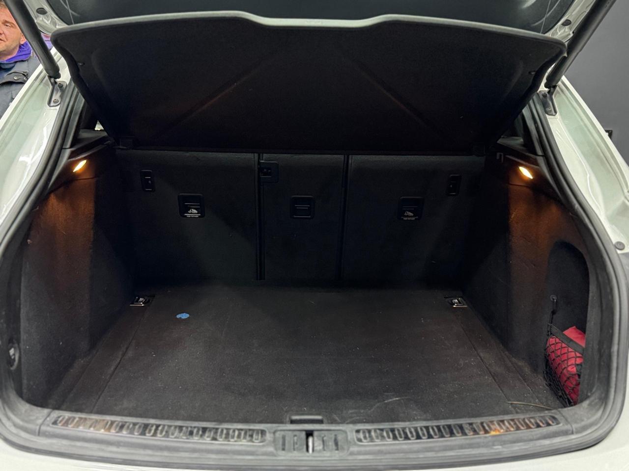 PORSCHE MACAN 2.0 Turbo: Il Tuo Sogno Porsche a un Prezzo Irripetibile