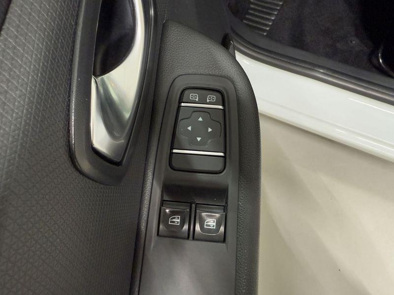 Renault Clio TCe 90 GPL 5Pt Moschino Life