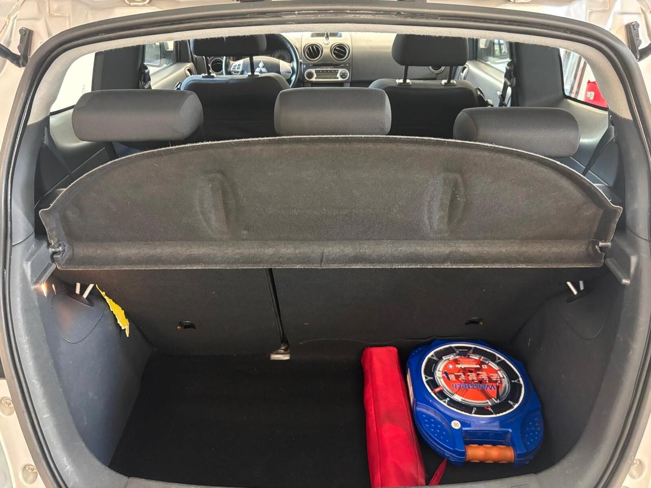 Mitsubishi Colt 1.1 12V 3p. Inform