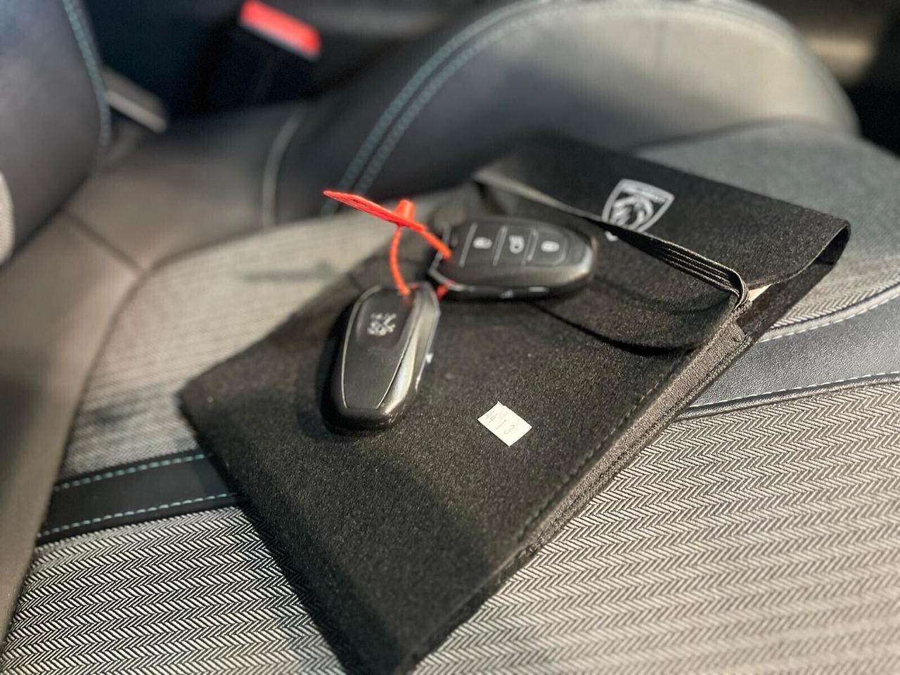 PEUGEOT 5008 HDi 130 CV EAT8 ALLURE PACK *2023*7POSTI*76MILAKM*