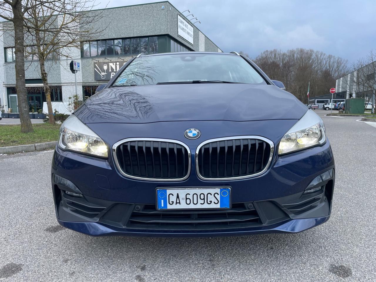 Bmw 216 218d Active Tourer*Neopatentati*Tetto*Navi*