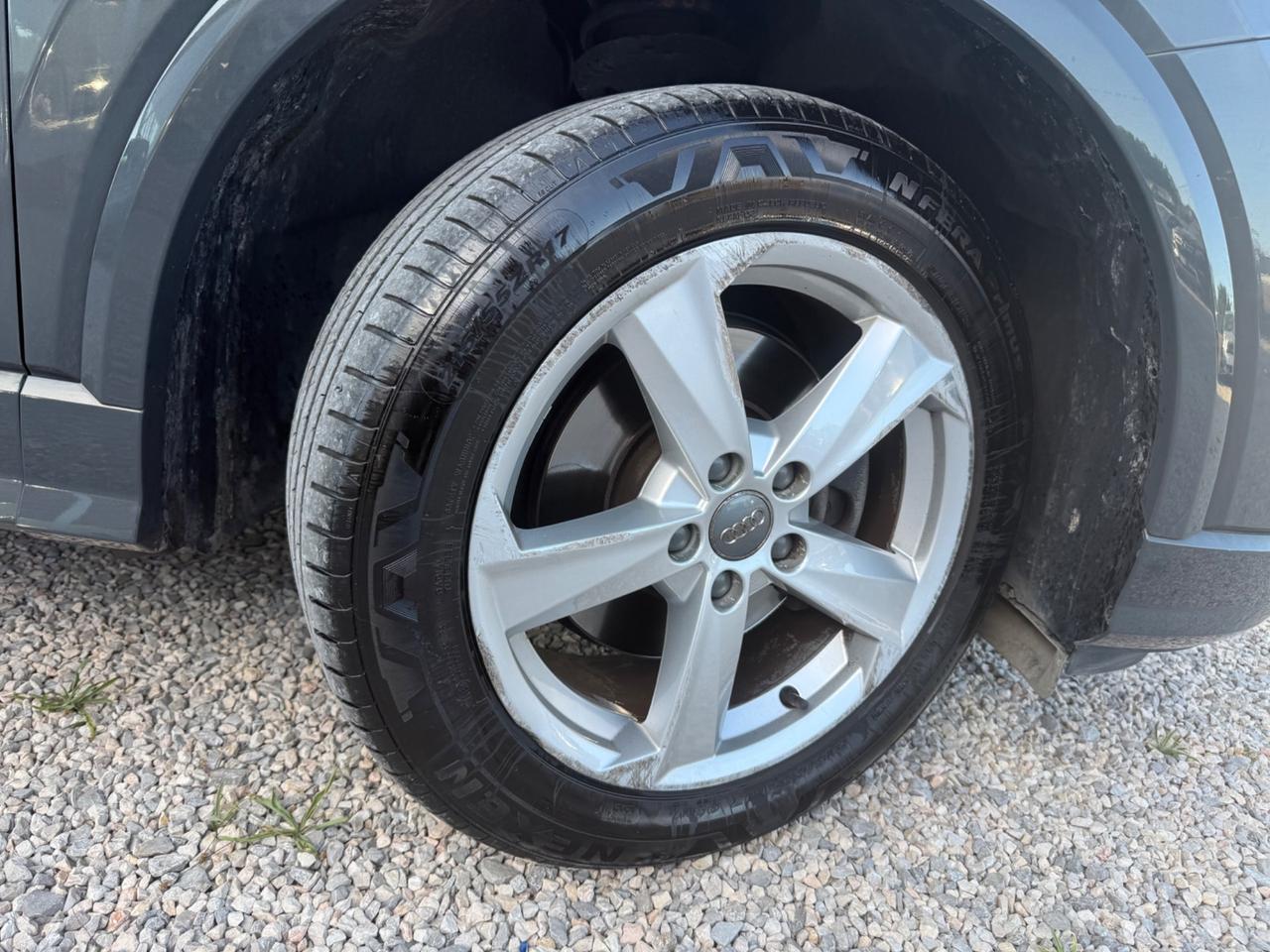 Audi Q2 30 TDI S tronic Identity Black