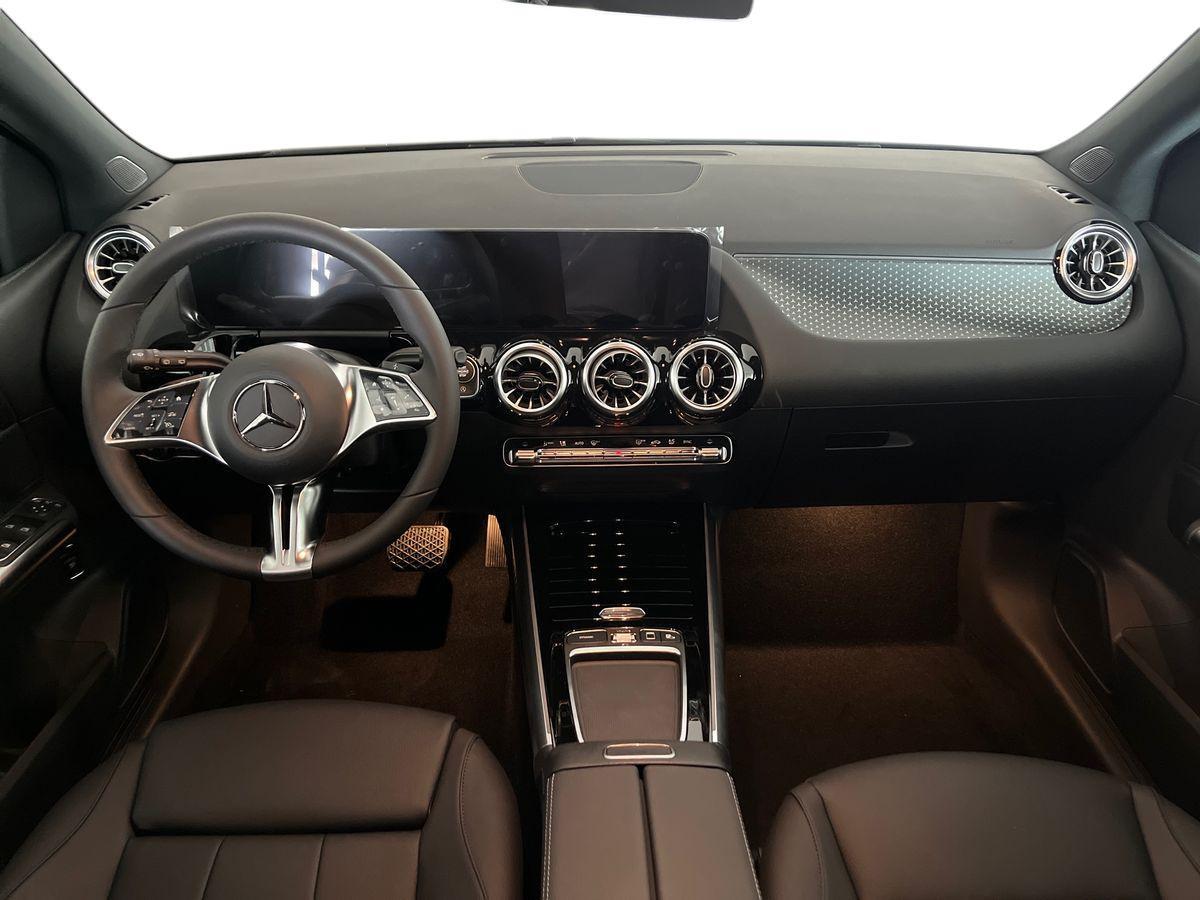 Mercedes-Benz B 180 d STREET EDITION