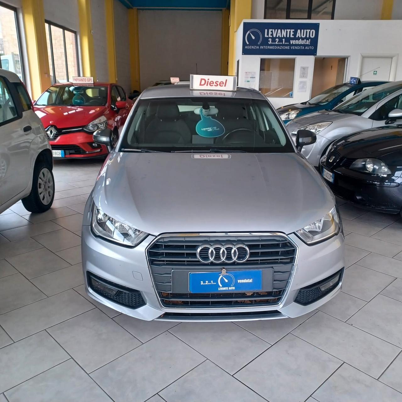 NEOPATENTATI AUDI A1 SP 1.4 TDI KM 146.388