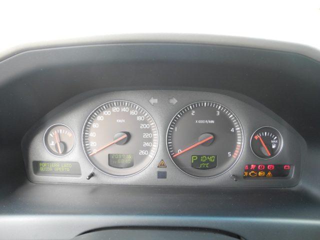 VOLVO XC70 2.4 D5 20v AWD Cross Country autom. - DA VETRINA