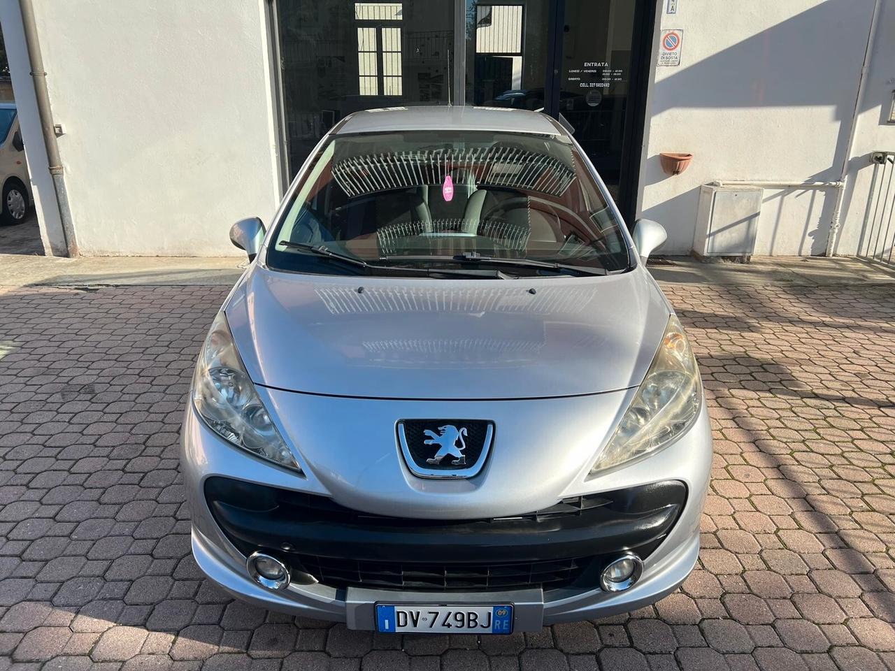Peugeot 207 1.4 77.000KM OK NEOPATENTATI