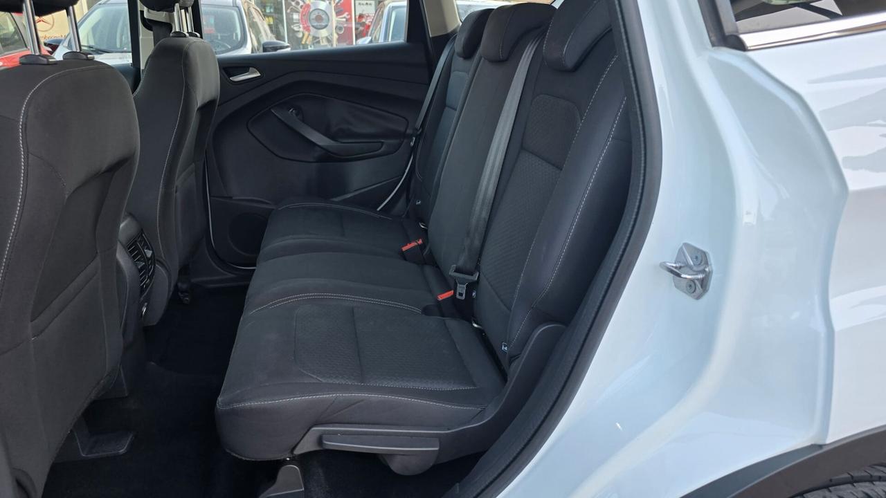 Ford Kuga 1.5 TDCI 120 CV S&S 2WD Titanium