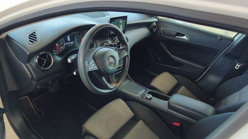 Mercedes-Benz GLA GLA 200 d Automatic Business