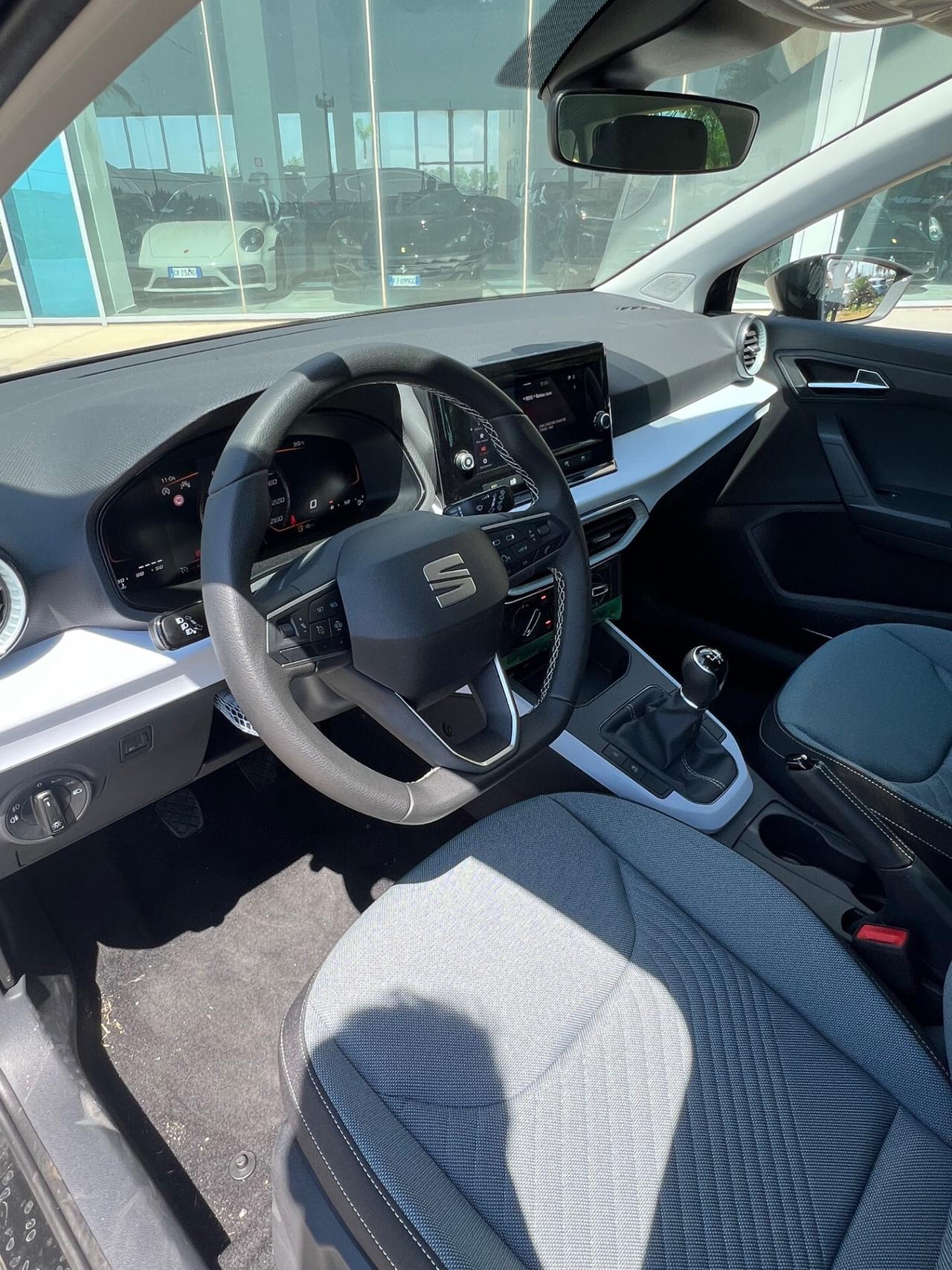 SEAT Ibiza Black Edition possibilità noleggio no scoring