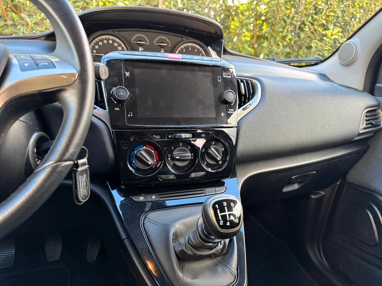 Lancia Ypsilon 1.2 GPL 69 CV 5 porte Ecochic Gold