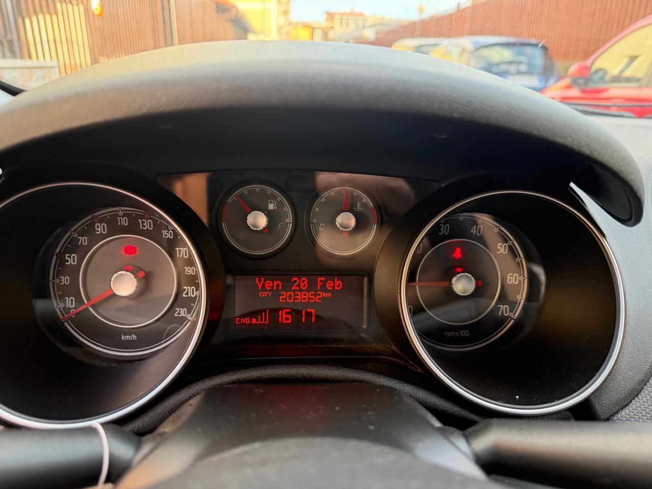 Fiat Punto 1.4 8V 5 porte Natural Power Easy