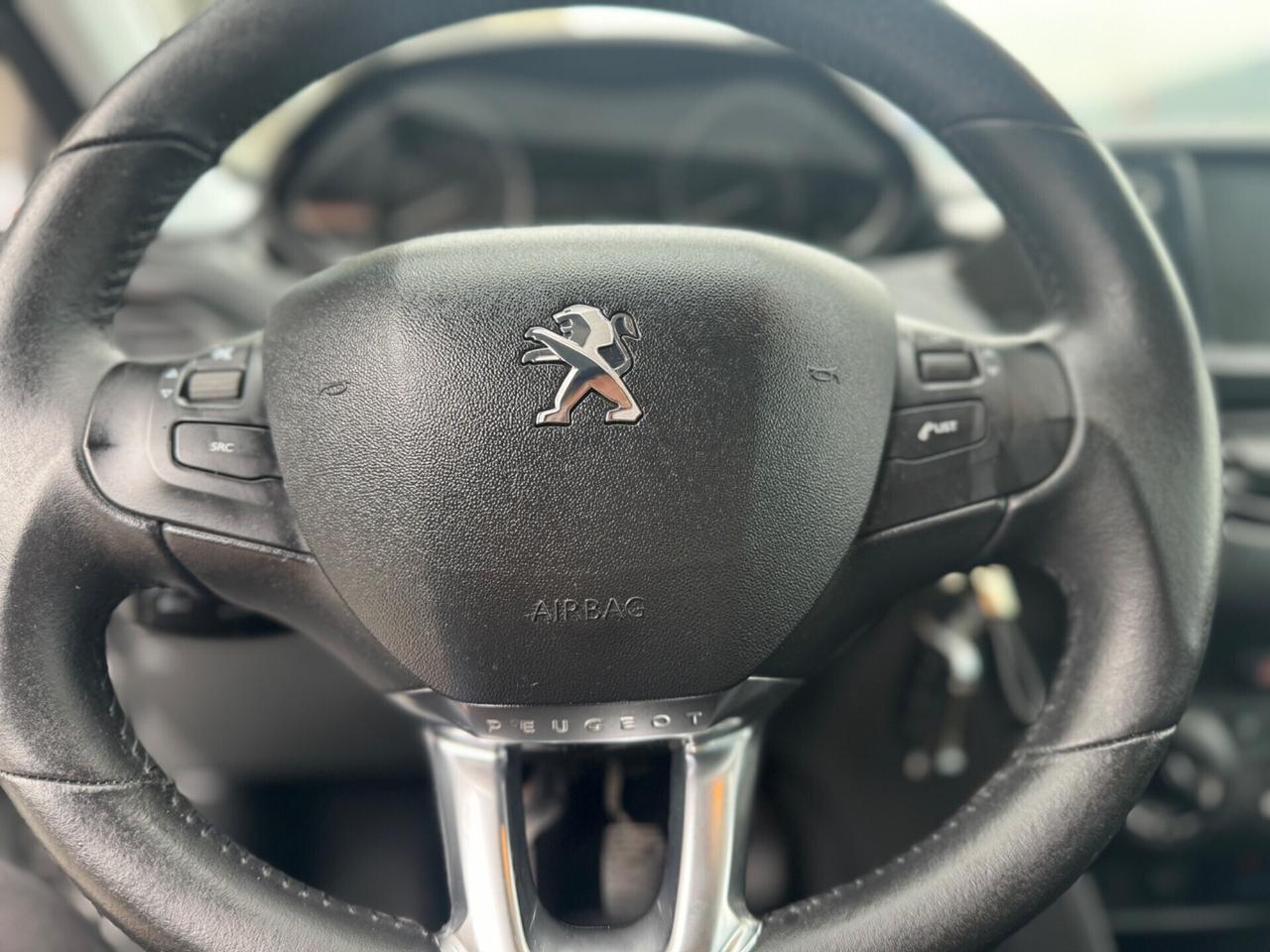 Peugeot 208 PureTech 82 5p. 2017 ok neopatentati