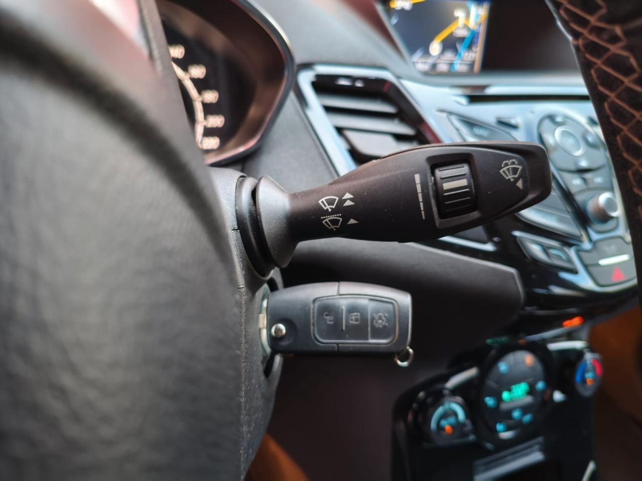 Ford Fiesta 1.5 TDCi 75CV 5 porte Titanium