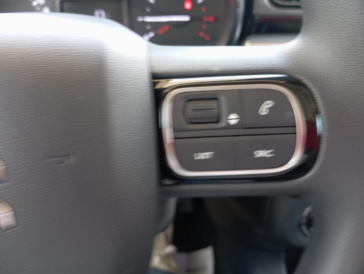 Citroen C3 PureTech 83 S&S You SOLO 692 KM???