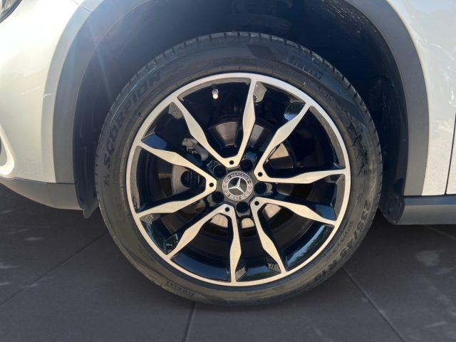 MERCEDES-BENZ GLA 200 Sport