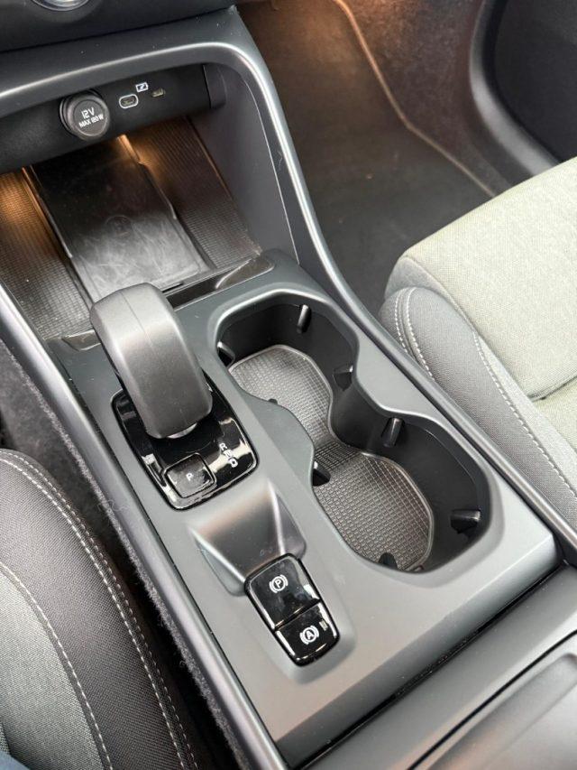 VOLVO XC40 B3 2.0 163cv Core GARANZIA 5 ANNI-IVA ESP.-WINTER